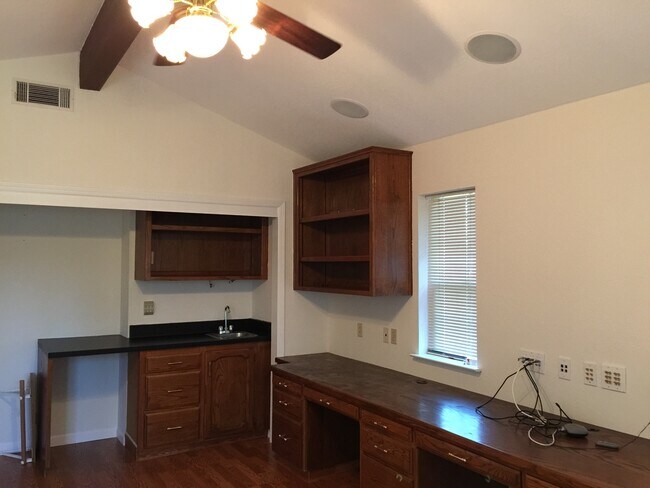 Building Photo - 8347 N 4th St