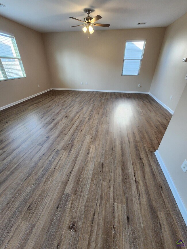 Building Photo - 223 Flowing Meadows Dr