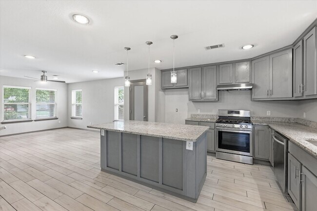 Building Photo - 1804 Glenmore Ave
