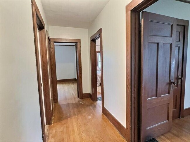 Building Photo - 350 Augustine St