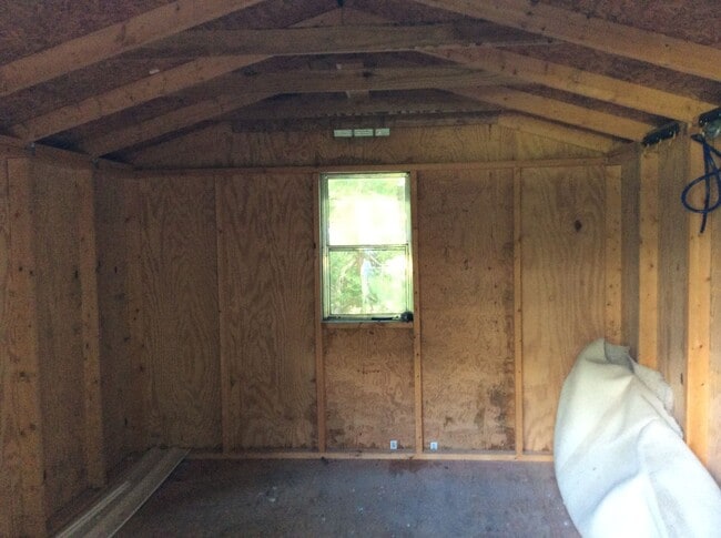 Building Photo - 512 Cougar Pl