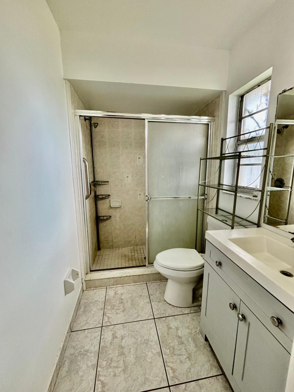Building Photo - 5665 Nokomis Cir
