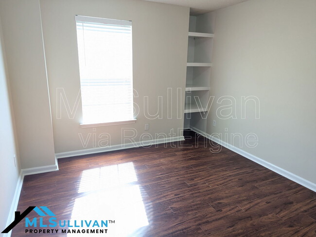 Building Photo - 7009 Englehardt Dr