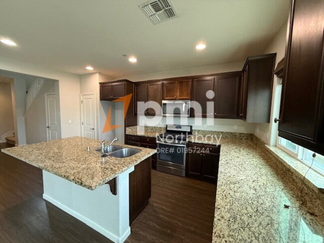 Building Photo - 1275 Dartmouth Cir