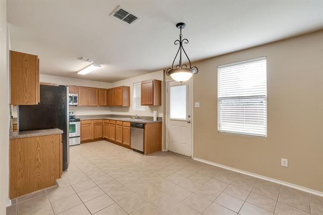 Building Photo - 12885 Pearson Dr