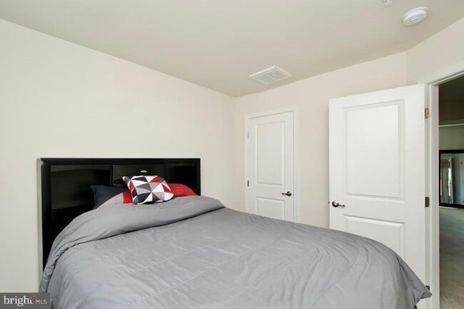 Building Photo - 74 Caswell Dr