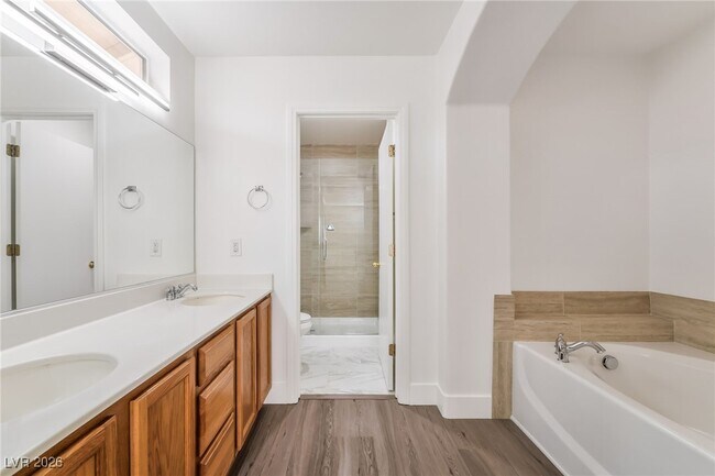 Building Photo - 10226 Wolf Pack Ln