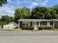 Building Photo - 526 Church St