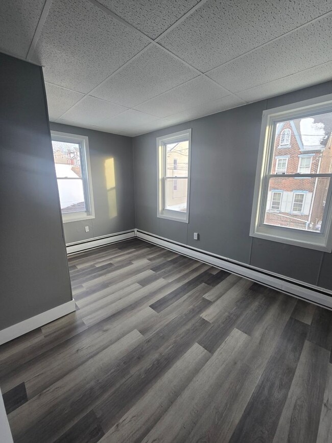 Building Photo - 56 W Garrison St