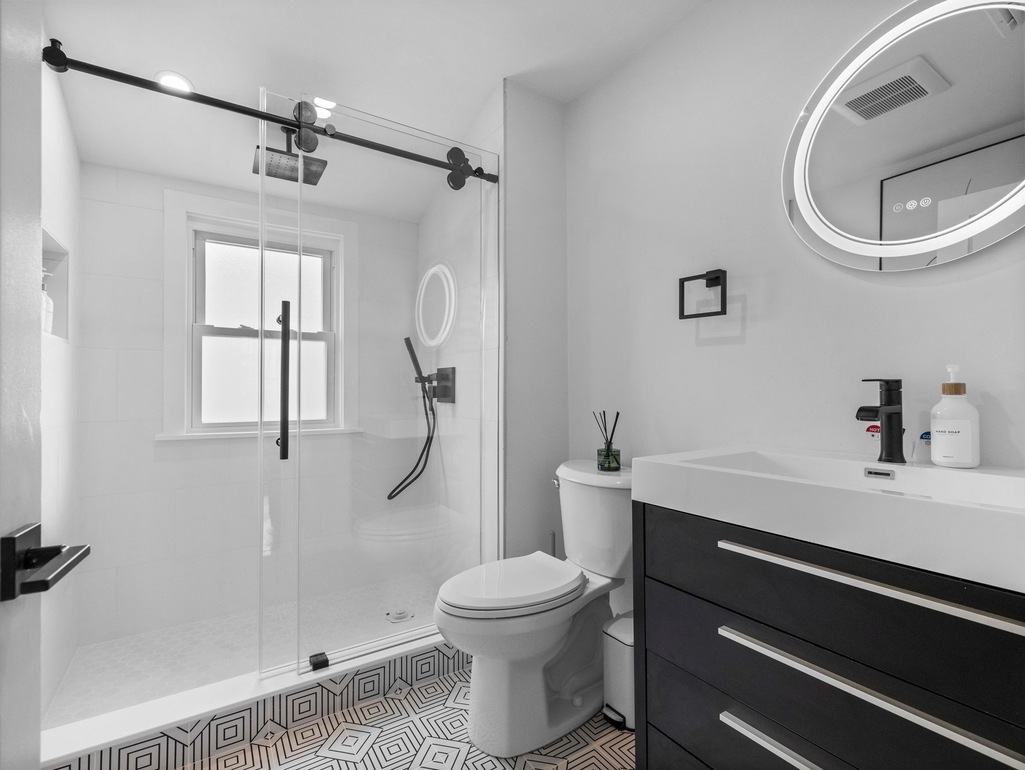 Building Photo - 1212 Broadway