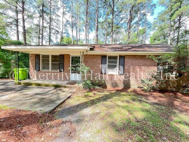 Primary Photo - Updated 3 Bedroom home with Luxury Vinyl P...