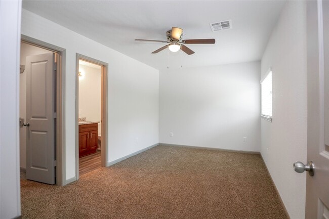 Building Photo - 2702 Appian Wy