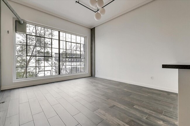 Building Photo - 350 11th Ave