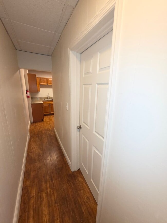 Building Photo - 202 Luella Ct