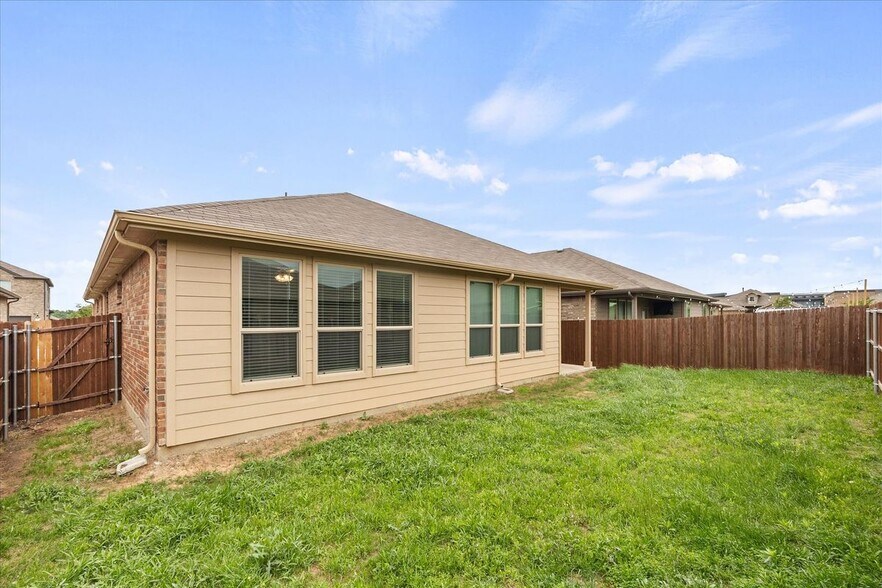 Building Photo - 1009 Croxley Wy