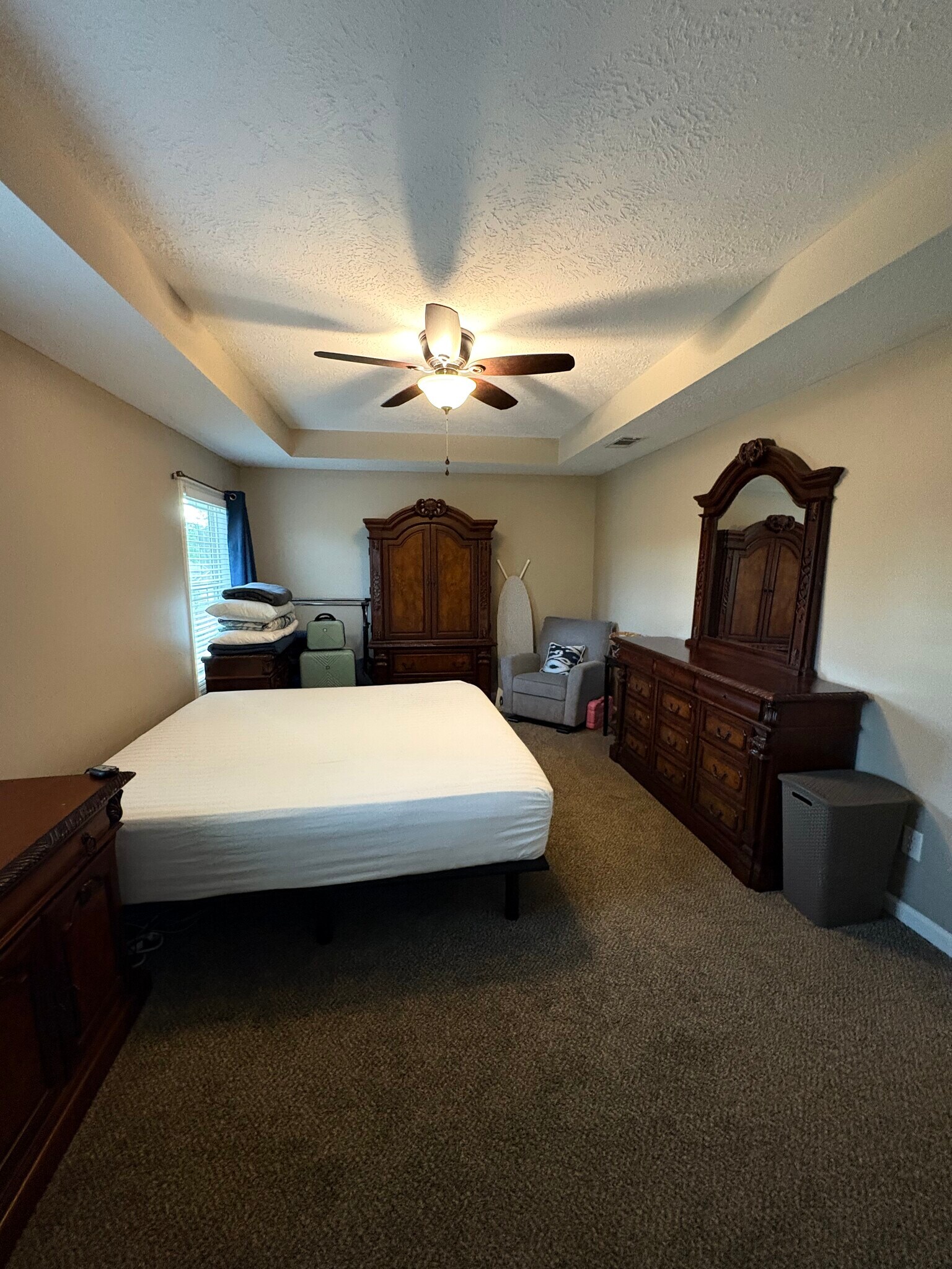 Building Photo - 3957 High Chaparral Dr