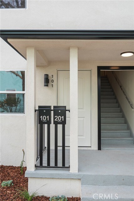 Building Photo - 1065 E Spazier Ave