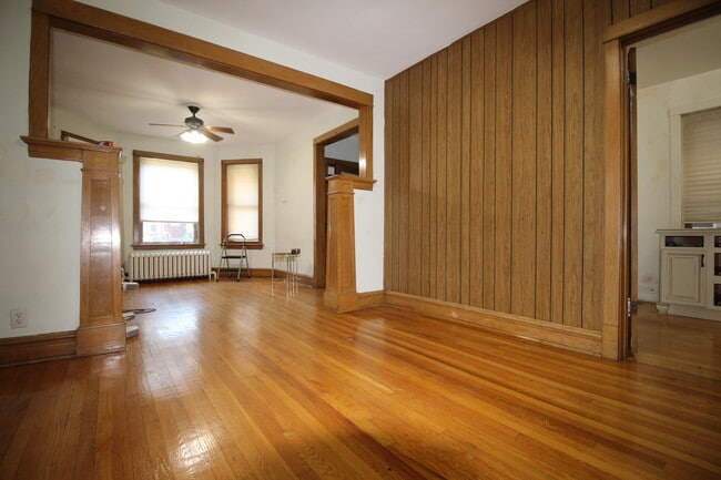 Building Photo - 3905 N Christiana Ave