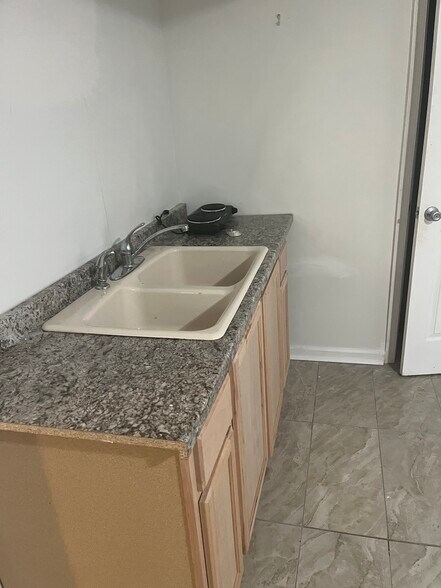 Building Photo - 10112 Goose Pond Ct