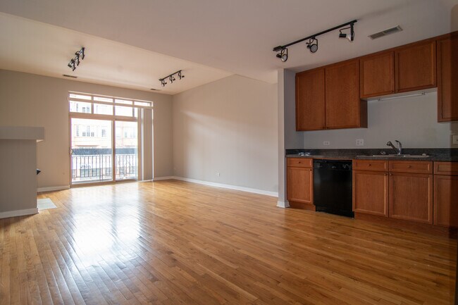 Building Photo - 1900 S State St