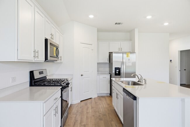 Building Photo - 1904 Marlin Spike Dr