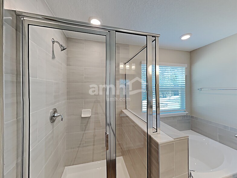 Building Photo - 219 Hemlock Pt