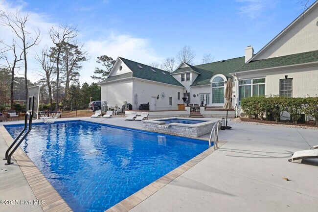 Building Photo - 346 Royal Bluff Rd