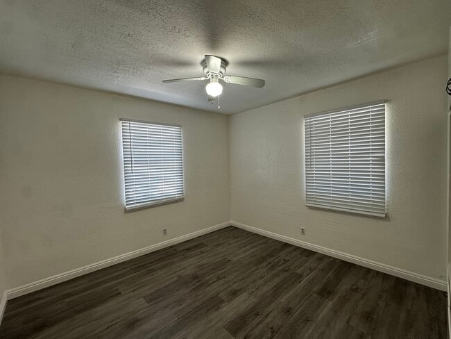 Building Photo - Alta Villas