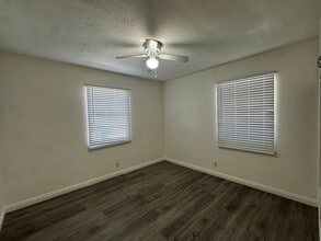 Building Photo - Alta Villas