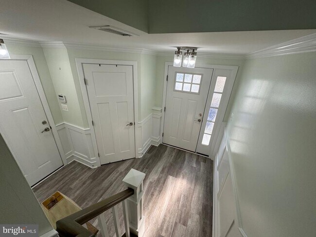 Building Photo - 8315 Bayside Rd