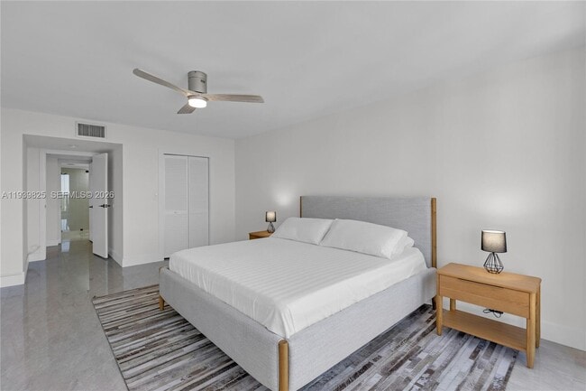 Building Photo - 2201 S Ocean Dr