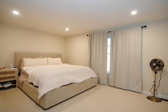 Building Photo - 109 Overlook Cir