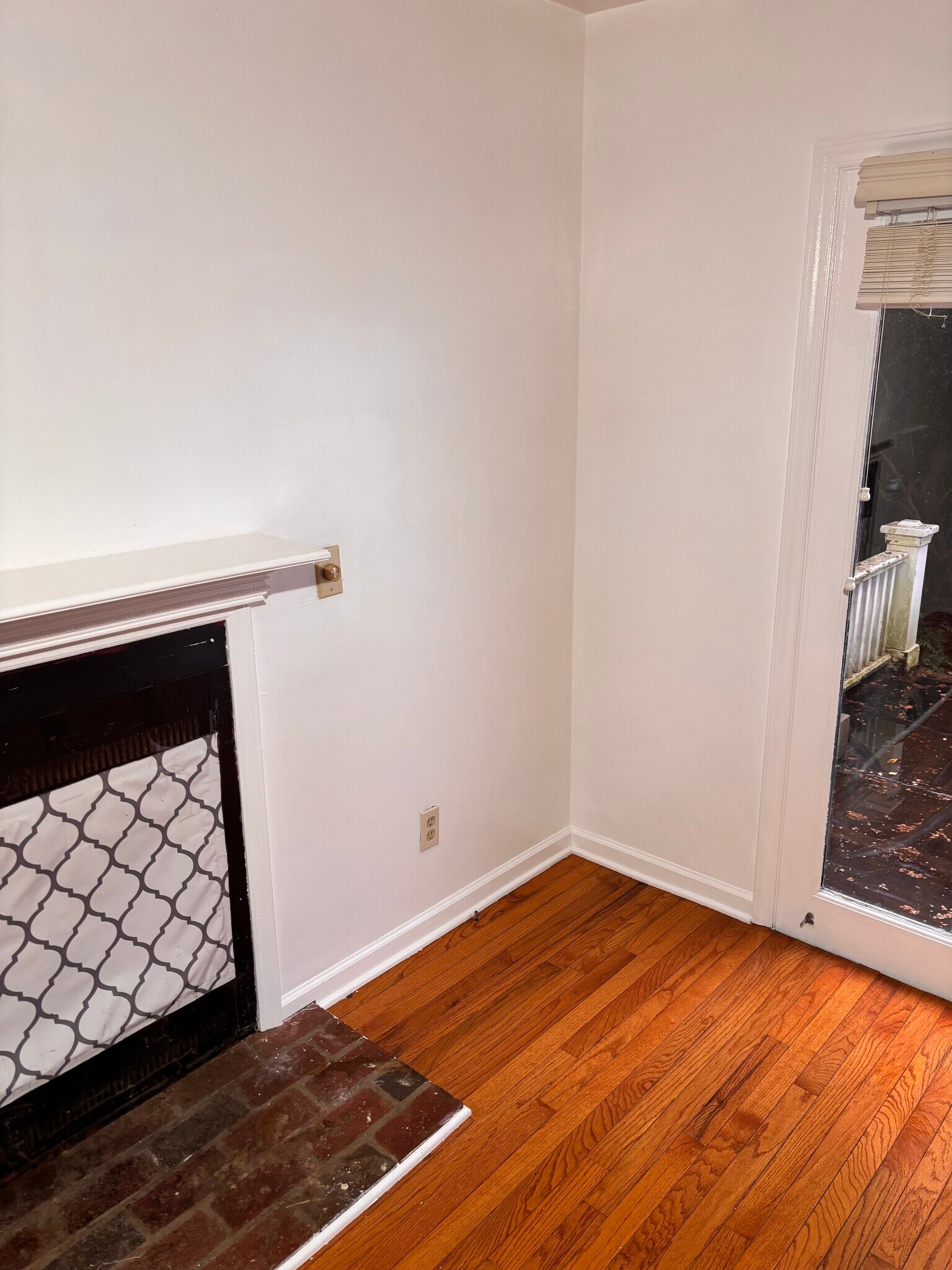 Building Photo - 615 Morehead Ave