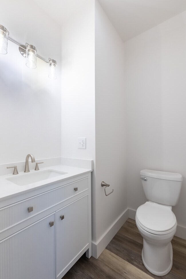 Building Photo - 2045 Southfork Dr