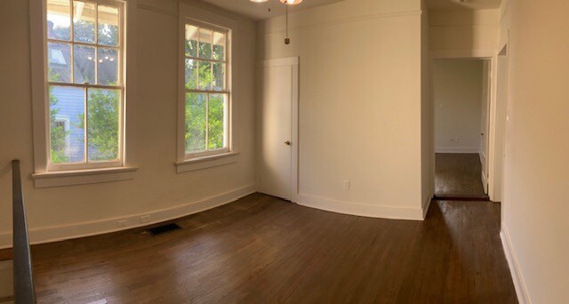Building Photo - 1302 Soniat St