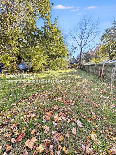 Building Photo - 3443 Regent Rd