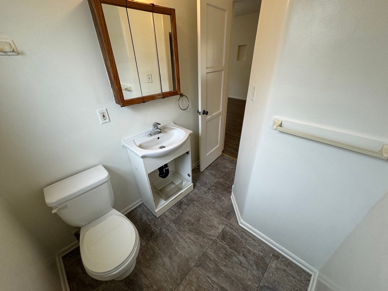 Building Photo - 2014 N Parish Pl