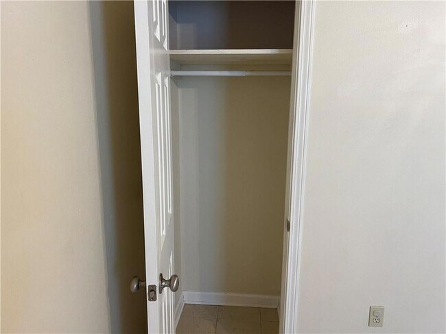 Building Photo - 316 Plantation Dr