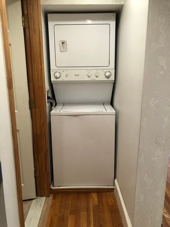 Building Photo - 184 Middle St