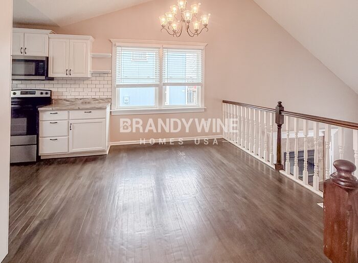 Building Photo - 105 Sumac St