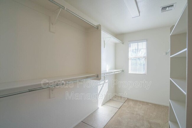 Building Photo - 533 N Ranger Trail