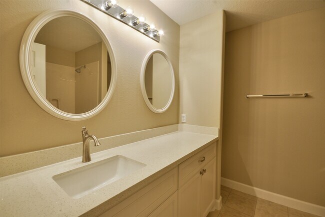 Building Photo - 13027 Lark Point Ct