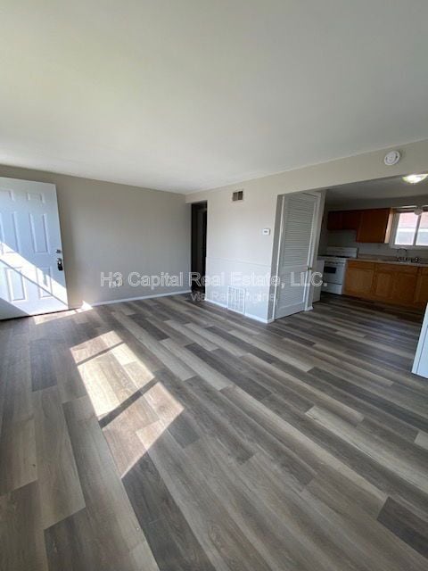 Building Photo - 140 Harnett Ave