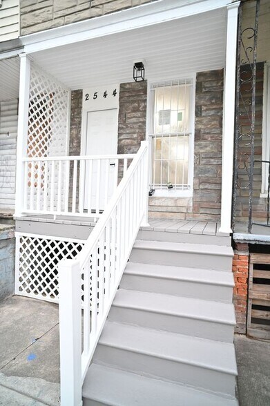 Primary Photo - 2544 Druid Hill Ave