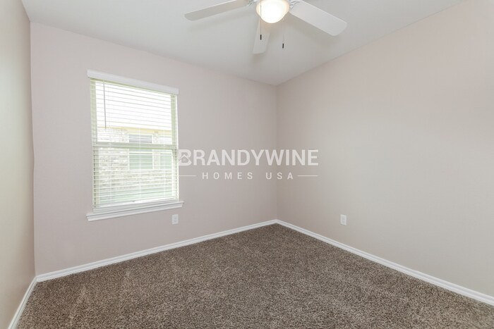 Building Photo - 1302 Community Way