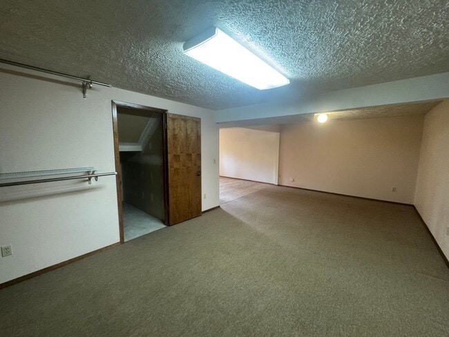 Building Photo - Charming 3 Bed, 3 Bath Home in Spokane Val...