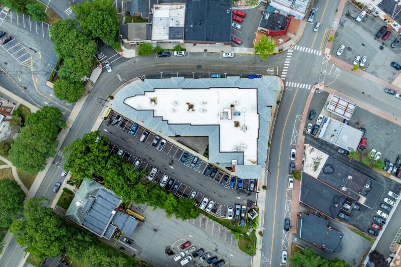 Building Photo - 21 Lakeside Ave