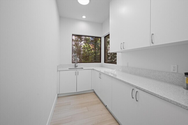 Building Photo - 14244 Stroller Way