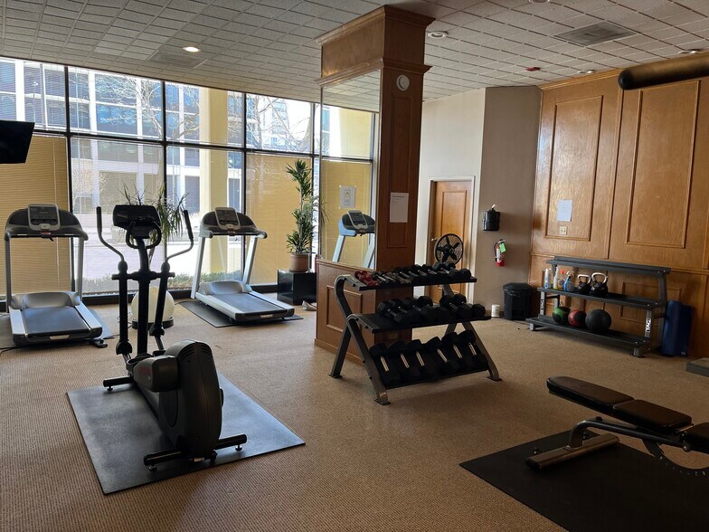 24-hour fitness center - 1540 N La Salle Dr