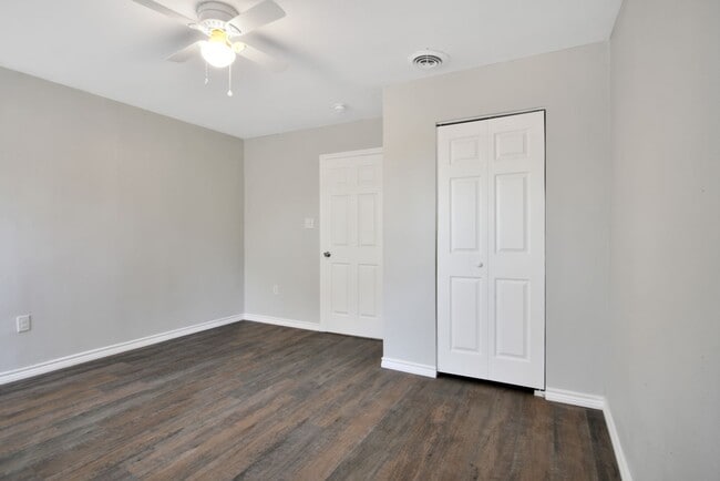 Building Photo - 6205 Lovett Ave